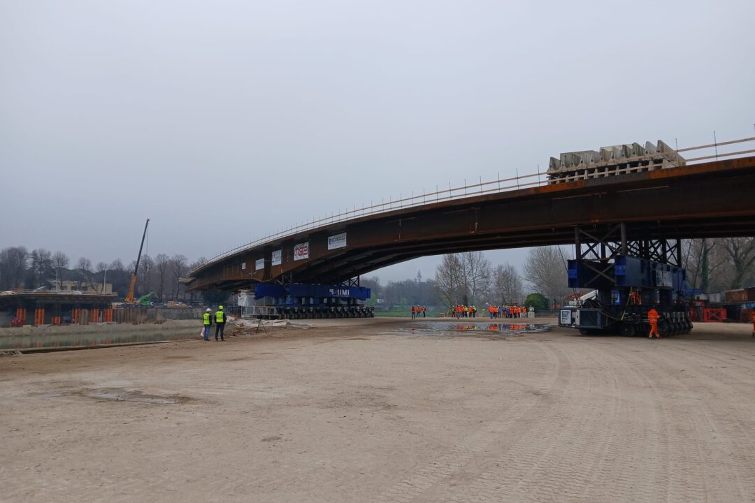 Completato il varo del nuovo ponte carrabile nell’ambito della Linea Tramviaria 3.2.1 di Firenze